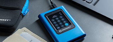 IronKey Vault Privacy 80 外接式 SSD 固態硬碟